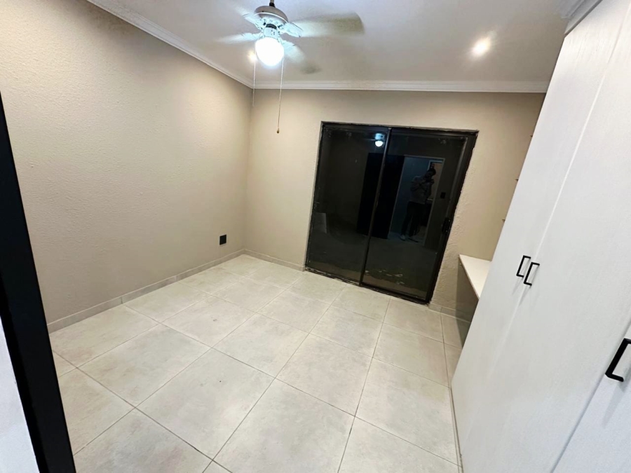 3 Bedroom Property for Sale in Verwoerdpark Gauteng