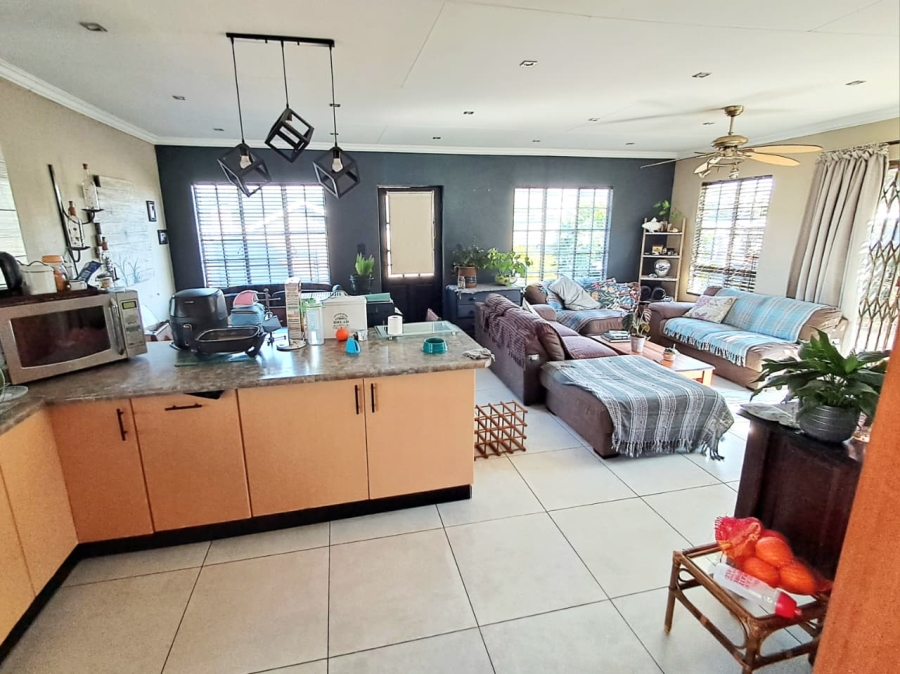 3 Bedroom Property for Sale in Verwoerdpark Gauteng