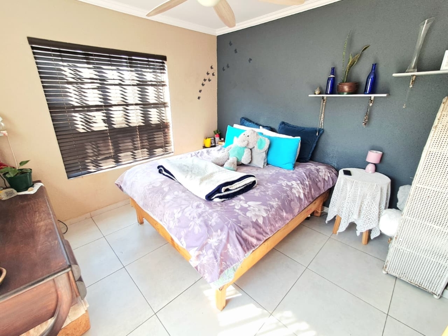 3 Bedroom Property for Sale in Verwoerdpark Gauteng