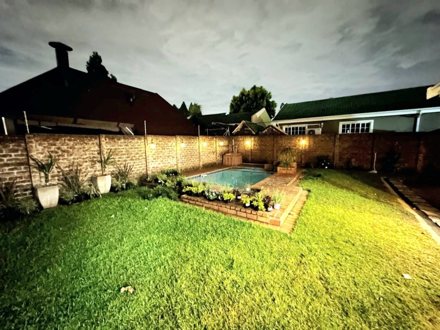 3 Bedroom Property for Sale in Verwoerdpark Gauteng