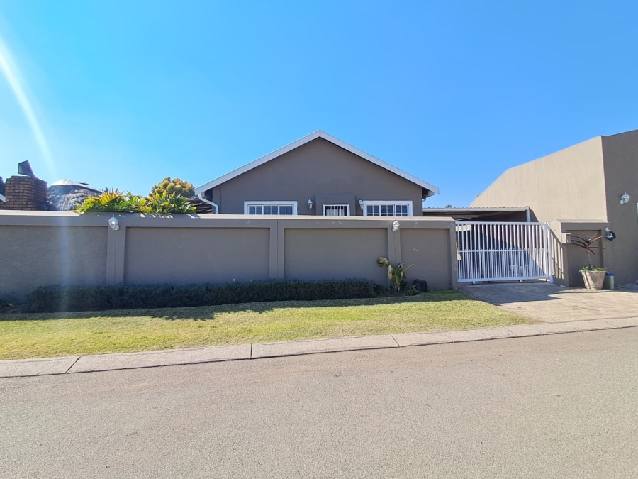 3 Bedroom Property for Sale in Verwoerdpark Gauteng