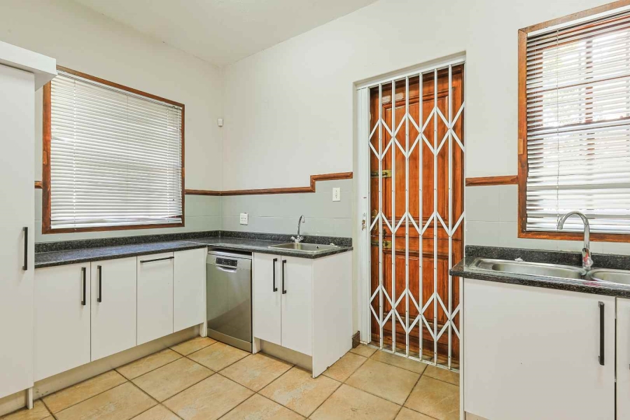 To Let 7 Bedroom Property for Rent in Brooklyn Gauteng