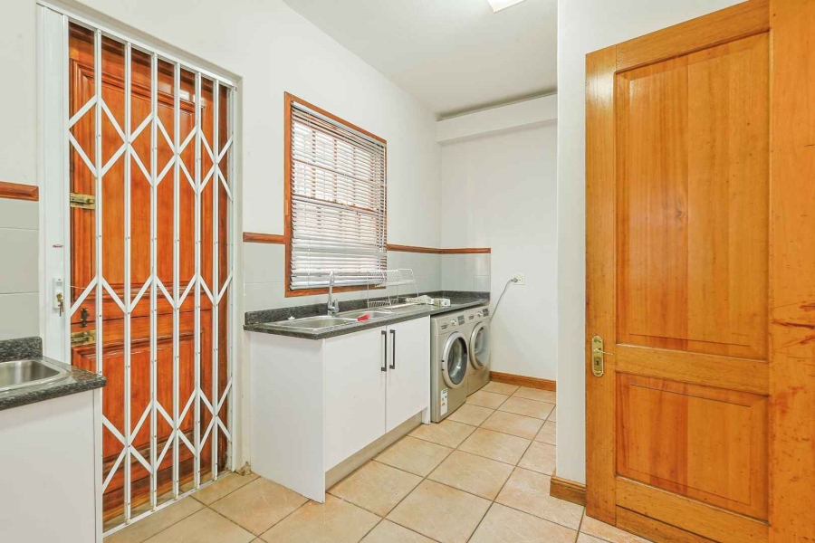To Let 7 Bedroom Property for Rent in Brooklyn Gauteng
