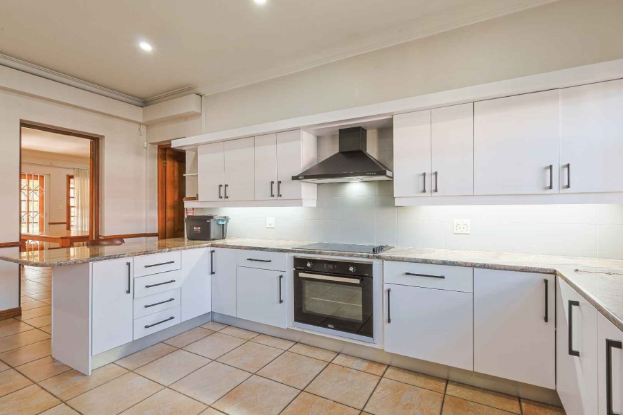 To Let 7 Bedroom Property for Rent in Brooklyn Gauteng