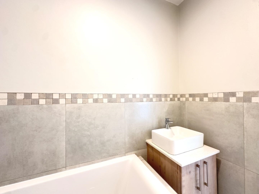 2 Bedroom Property for Sale in Equestria Gauteng