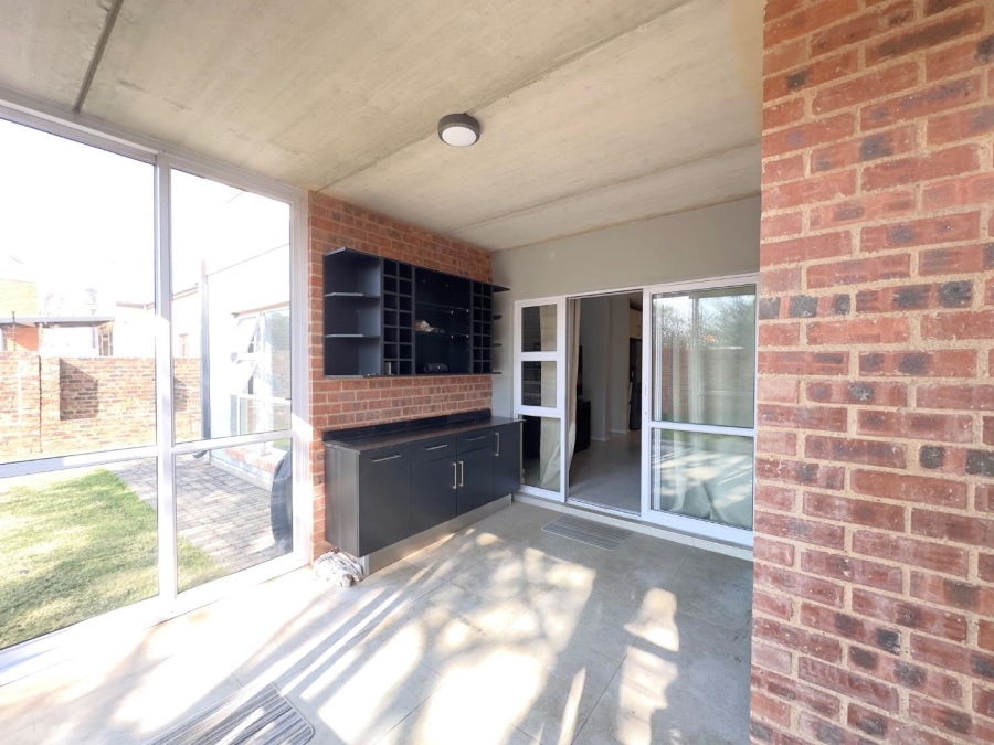 2 Bedroom Property for Sale in Equestria Gauteng