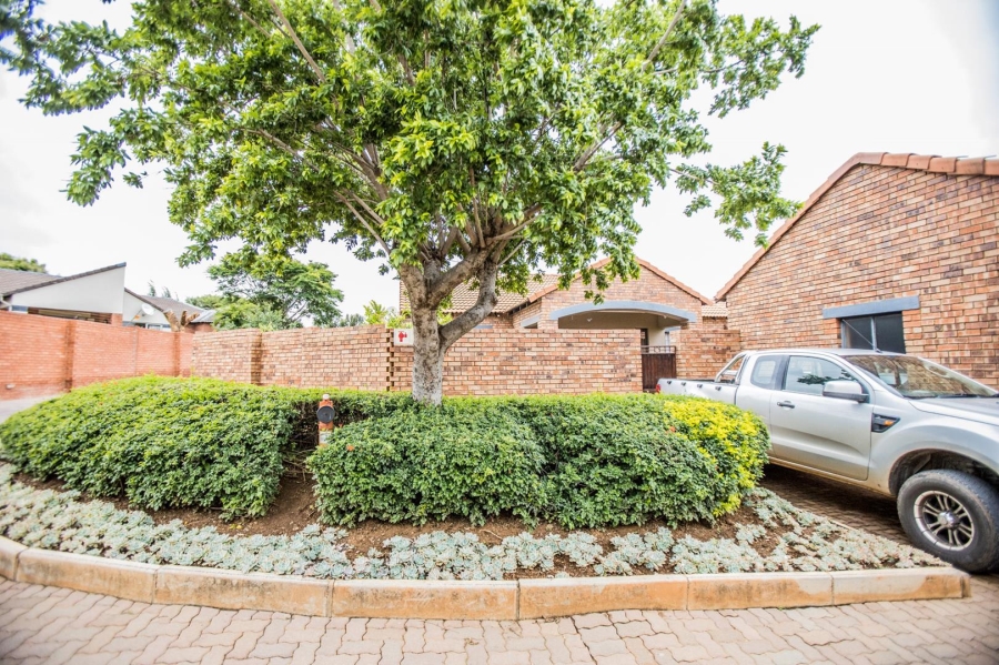 3 Bedroom Property for Sale in Mooikloof Ridge Gauteng