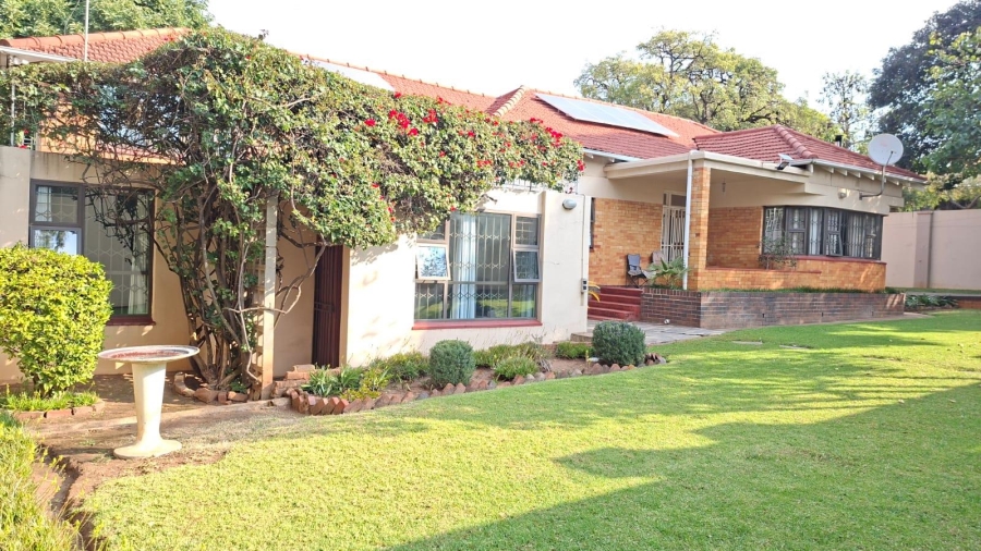 6 Bedroom Property for Sale in Sydenham Gauteng