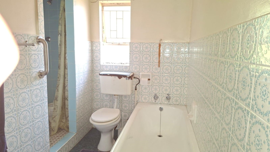 6 Bedroom Property for Sale in Sydenham Gauteng
