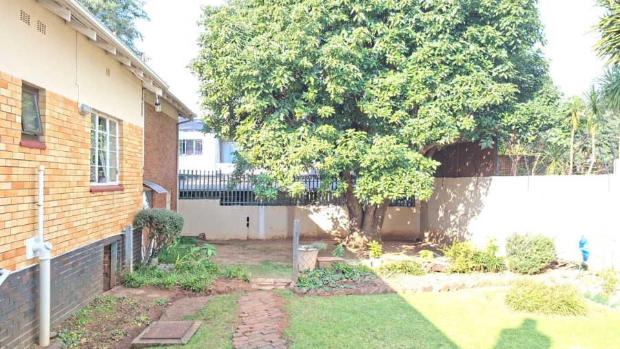 6 Bedroom Property for Sale in Sydenham Gauteng