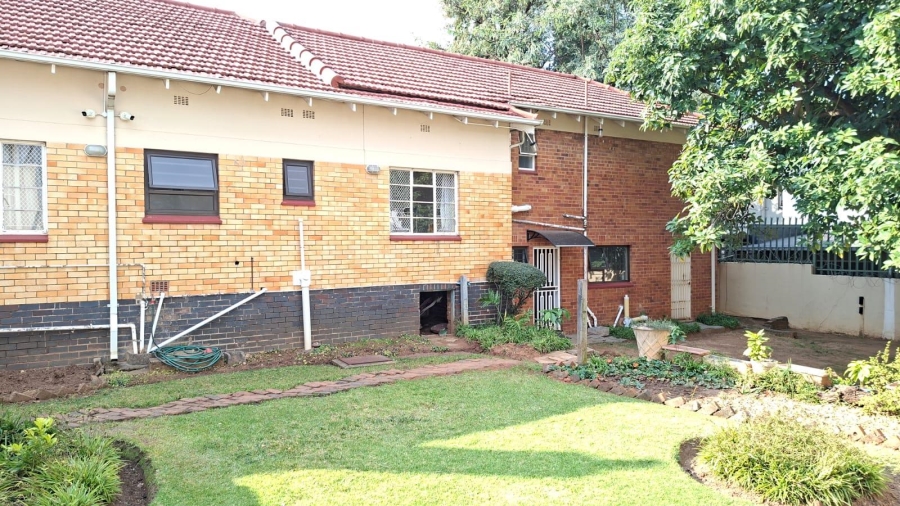 6 Bedroom Property for Sale in Sydenham Gauteng