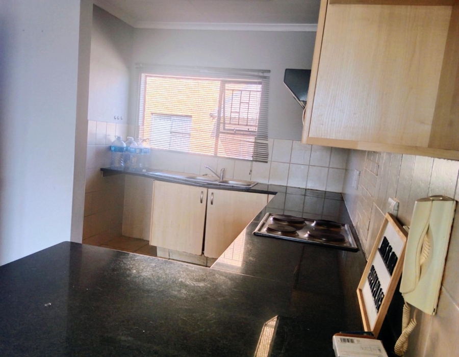 To Let 3 Bedroom Property for Rent in Corlett Gardens Gauteng