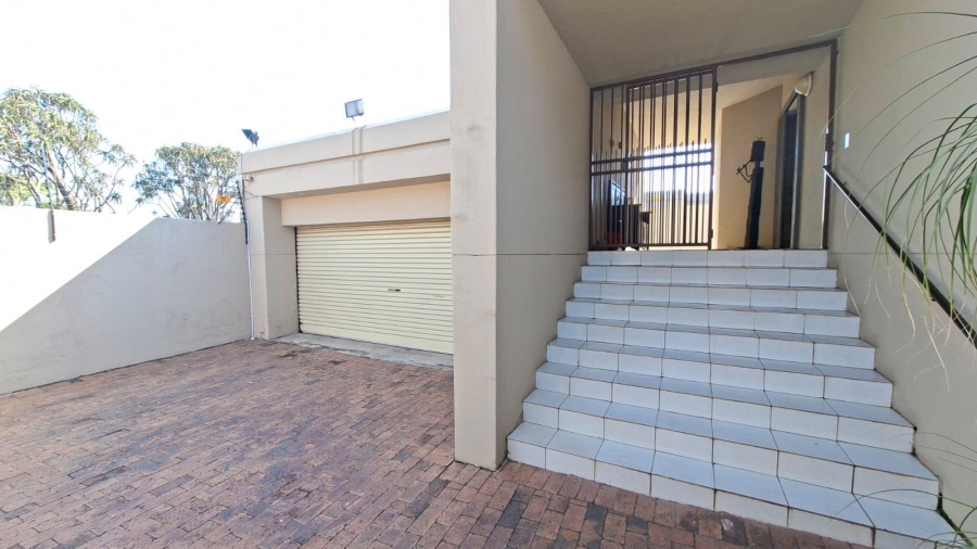4 Bedroom Property for Sale in Glen Atholl Gauteng