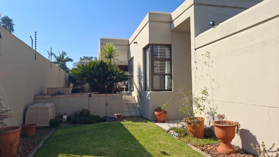 4 Bedroom Property for Sale in Glen Atholl Gauteng