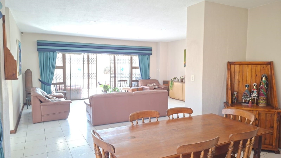 4 Bedroom Property for Sale in Glen Atholl Gauteng