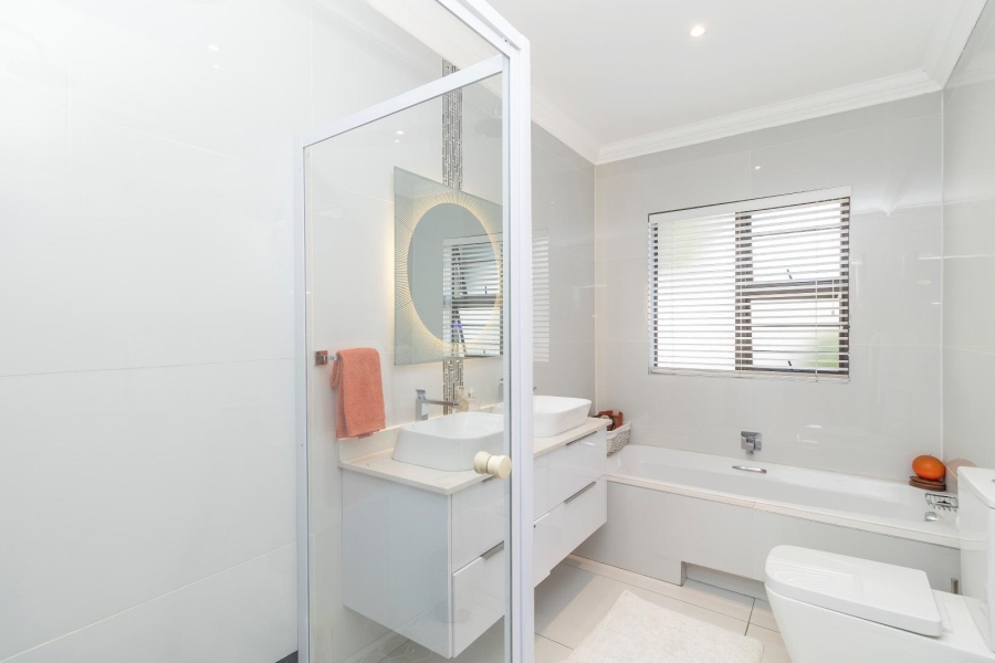 3 Bedroom Property for Sale in Carlswald Gauteng