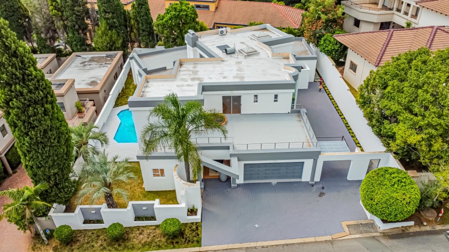 5 Bedroom Property for Sale in Dainfern Gauteng