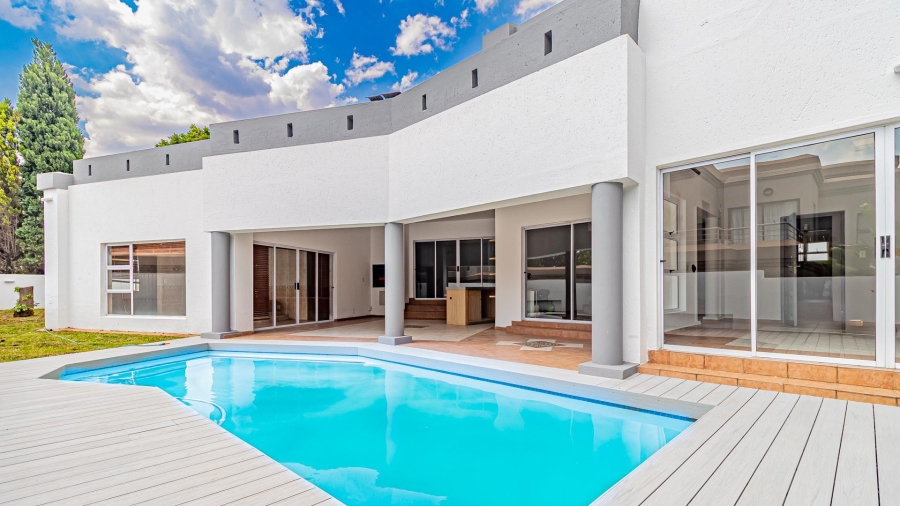 5 Bedroom Property for Sale in Dainfern Gauteng