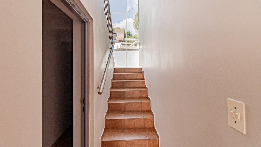 5 Bedroom Property for Sale in Dainfern Gauteng