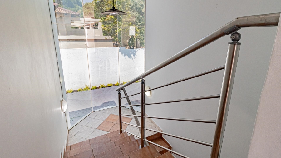 5 Bedroom Property for Sale in Dainfern Gauteng