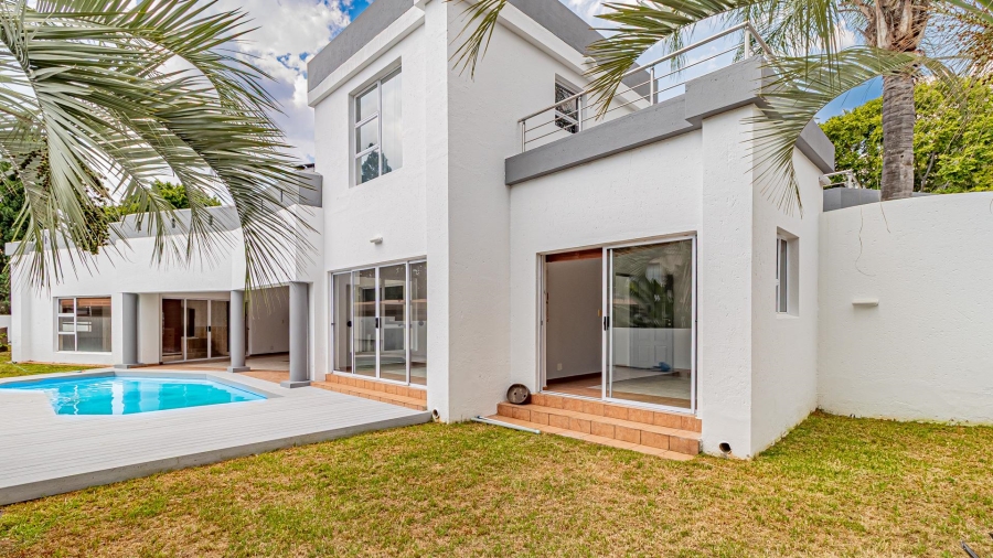 5 Bedroom Property for Sale in Dainfern Gauteng