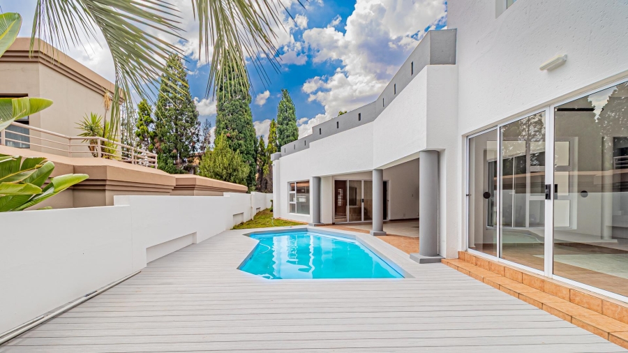 5 Bedroom Property for Sale in Dainfern Gauteng