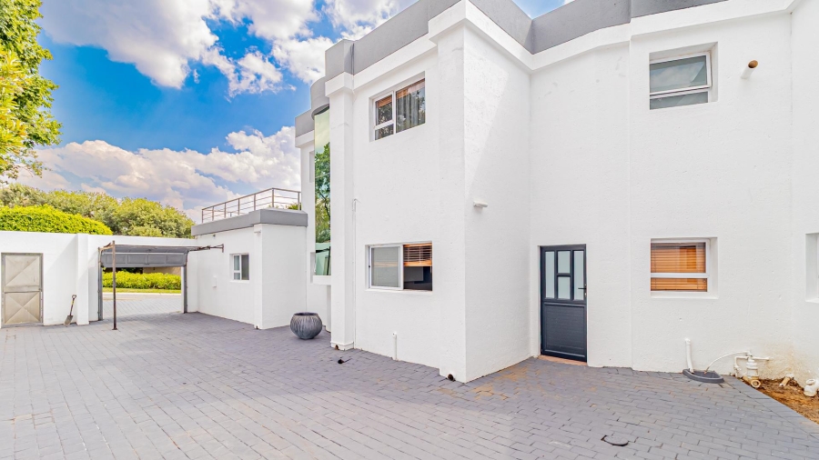 5 Bedroom Property for Sale in Dainfern Gauteng