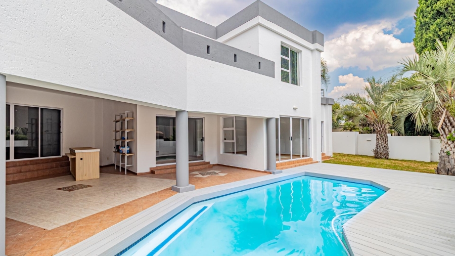 5 Bedroom Property for Sale in Dainfern Gauteng