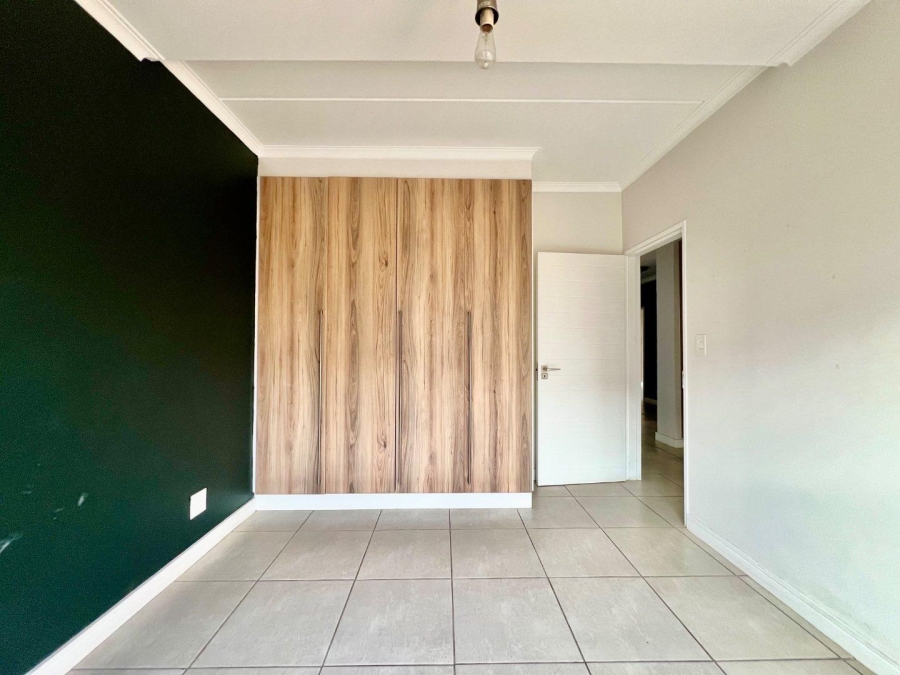 2 Bedroom Property for Sale in Linbro Park Gauteng