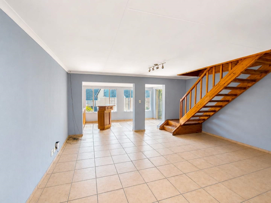 4 Bedroom Property for Sale in Bromhof Gauteng