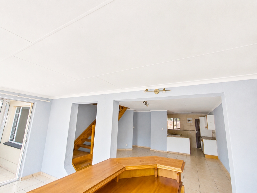 4 Bedroom Property for Sale in Bromhof Gauteng