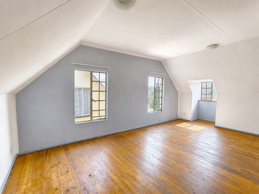 4 Bedroom Property for Sale in Bromhof Gauteng