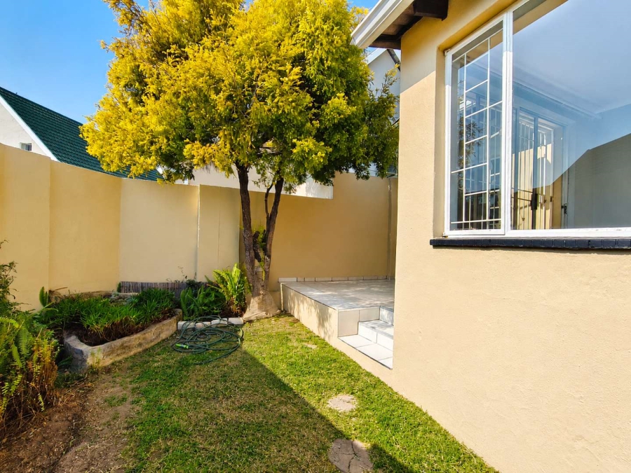 4 Bedroom Property for Sale in Bromhof Gauteng