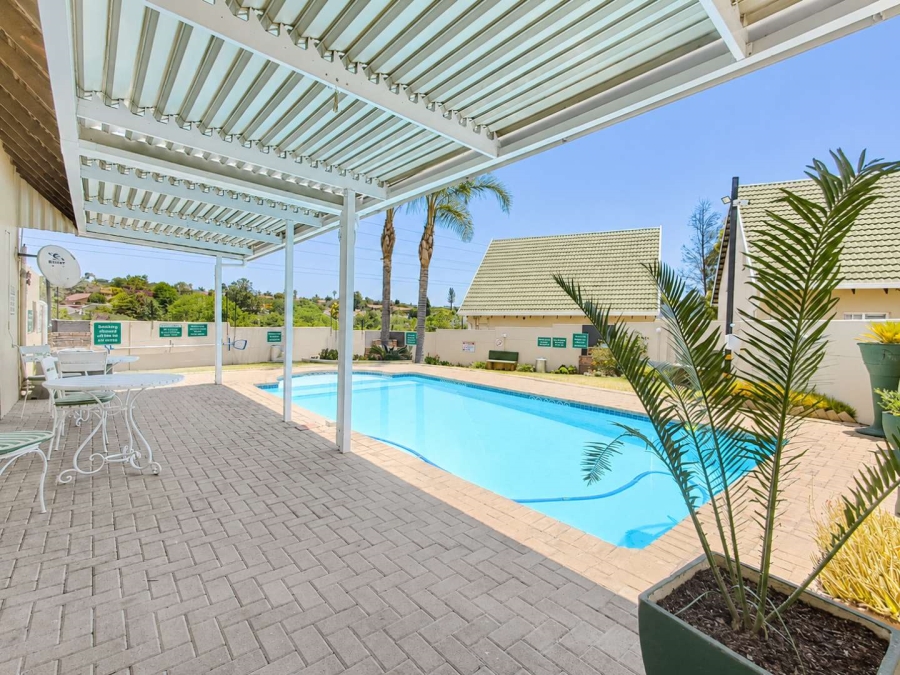 4 Bedroom Property for Sale in Bromhof Gauteng