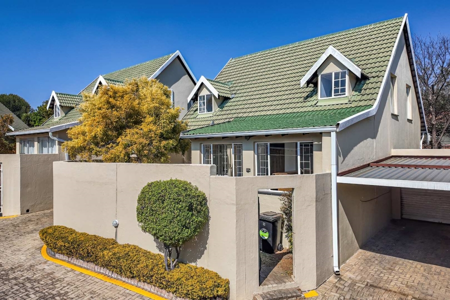 4 Bedroom Property for Sale in Bromhof Gauteng