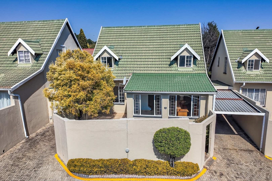 4 Bedroom Property for Sale in Bromhof Gauteng