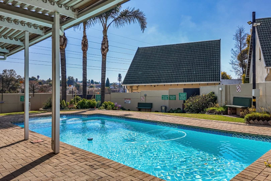 4 Bedroom Property for Sale in Bromhof Gauteng