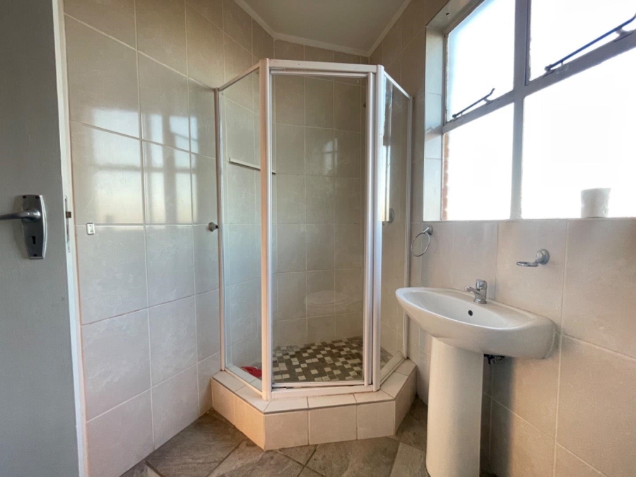 2 Bedroom Property for Sale in Edleen Gauteng