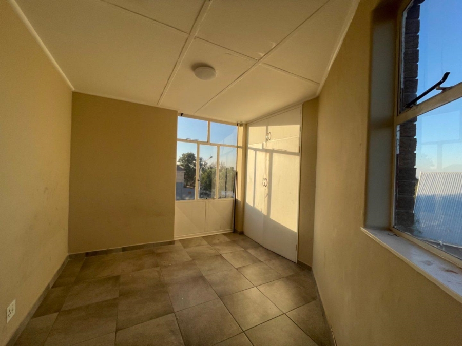 2 Bedroom Property for Sale in Edleen Gauteng