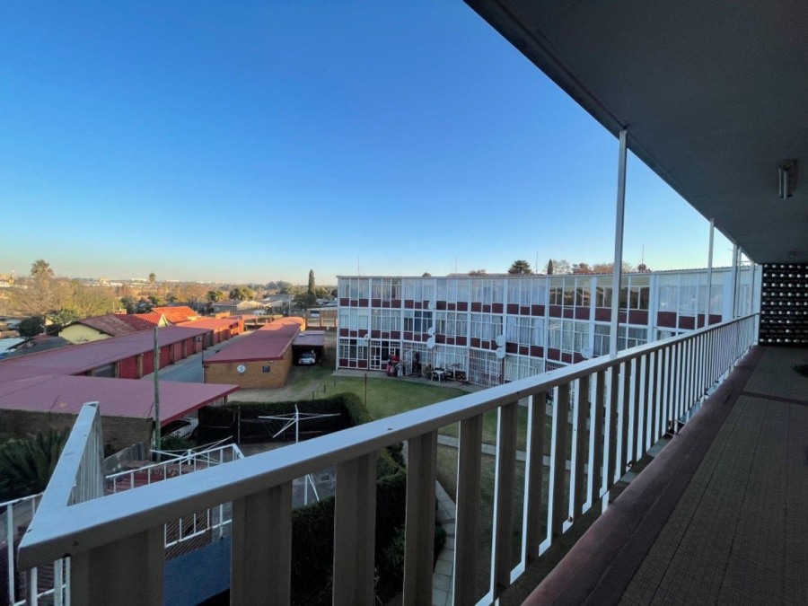 2 Bedroom Property for Sale in Edleen Gauteng