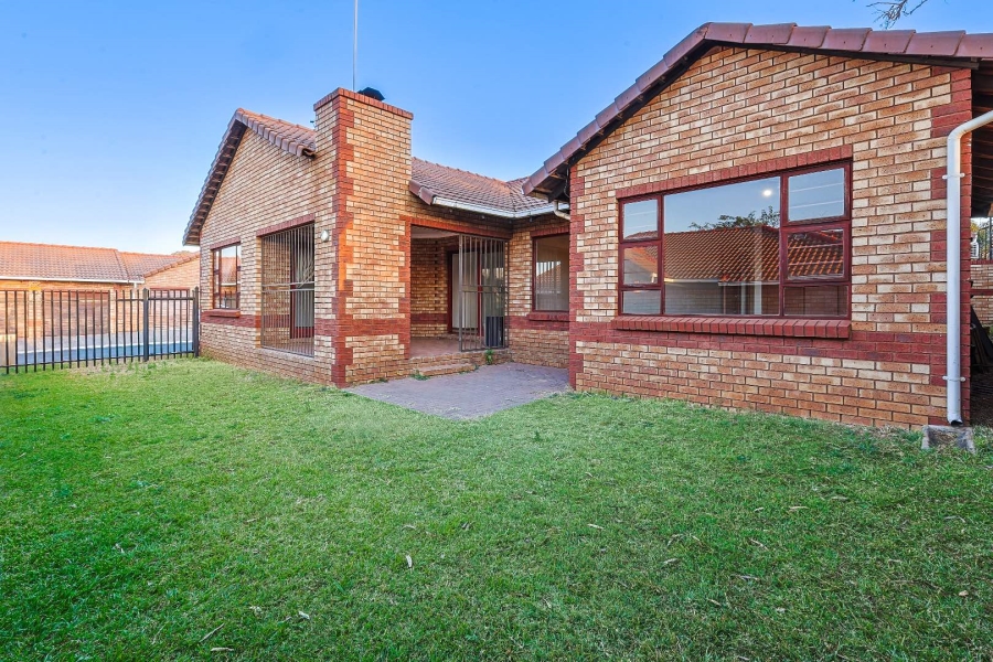3 Bedroom Property for Sale in Equestria Gauteng