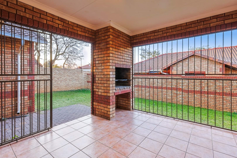 3 Bedroom Property for Sale in Equestria Gauteng