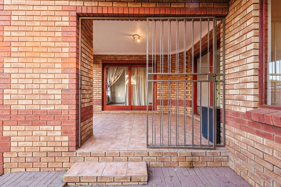 3 Bedroom Property for Sale in Equestria Gauteng