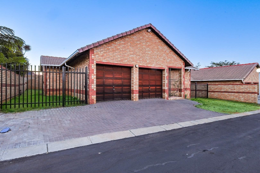 3 Bedroom Property for Sale in Equestria Gauteng