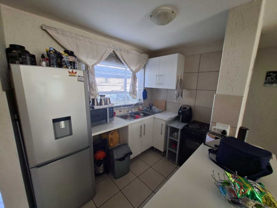 1 Bedroom Property for Sale in Constantia Kloof Gauteng