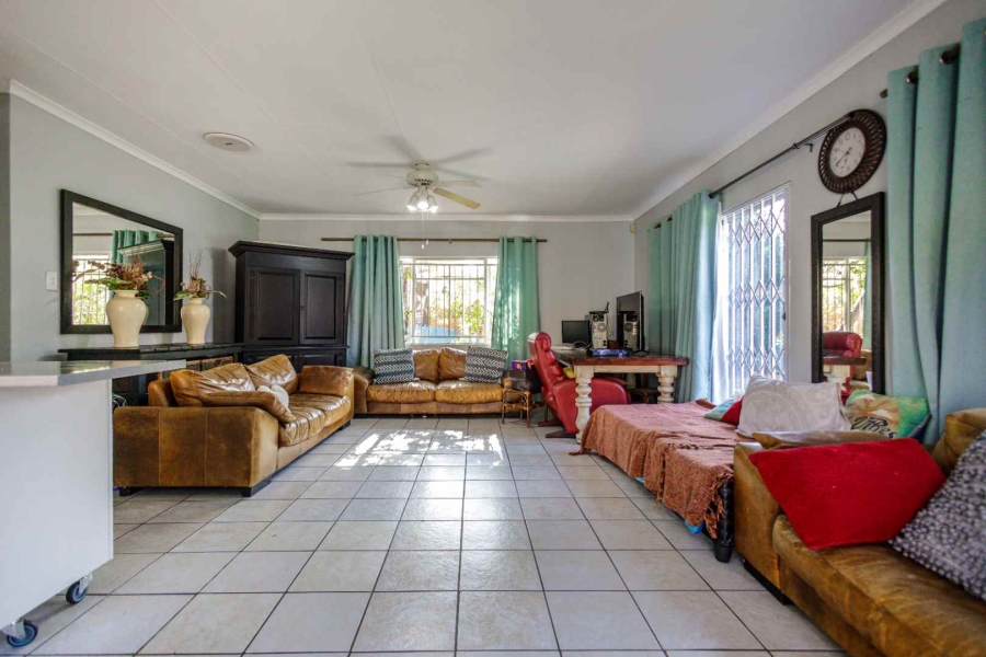 7 Bedroom Property for Sale in Brackenhurst Gauteng