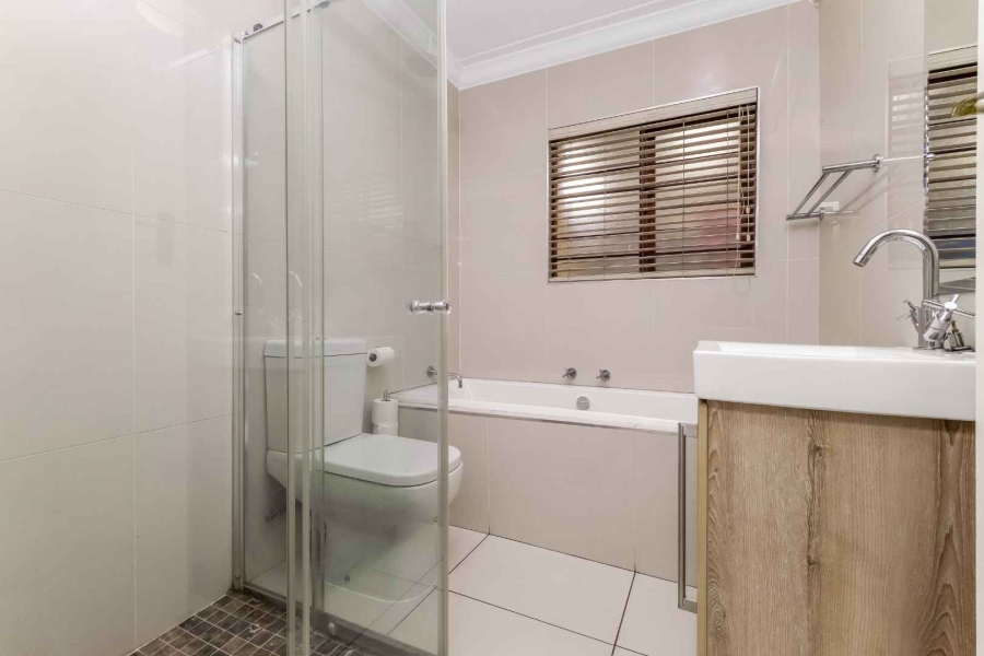 3 Bedroom Property for Sale in Lonehill Gauteng