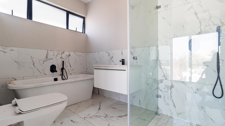5 Bedroom Property for Sale in Bryanston Gauteng