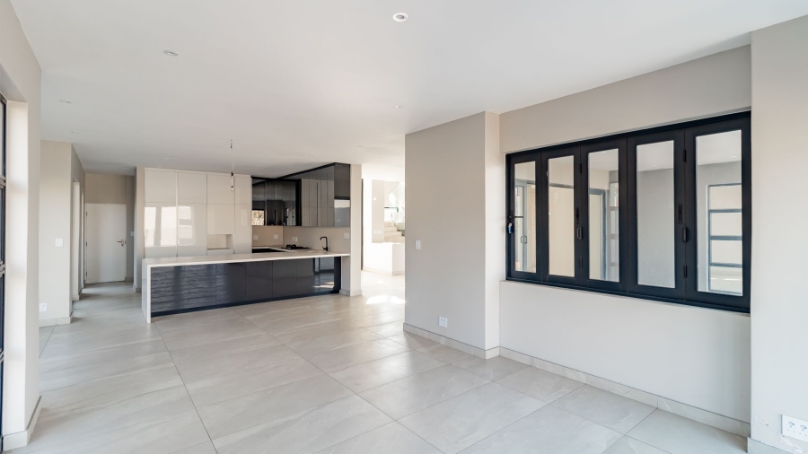 5 Bedroom Property for Sale in Bryanston Gauteng