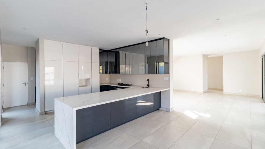 5 Bedroom Property for Sale in Bryanston Gauteng